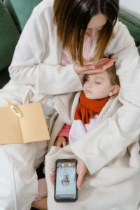 mom and child telehealth